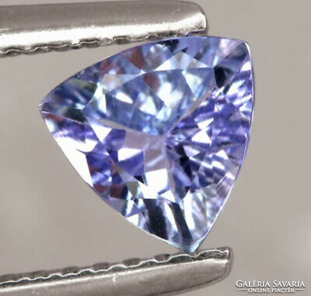 0.55-0.60 Ct Tanzanian tanzanite gems can be included in jewelry
