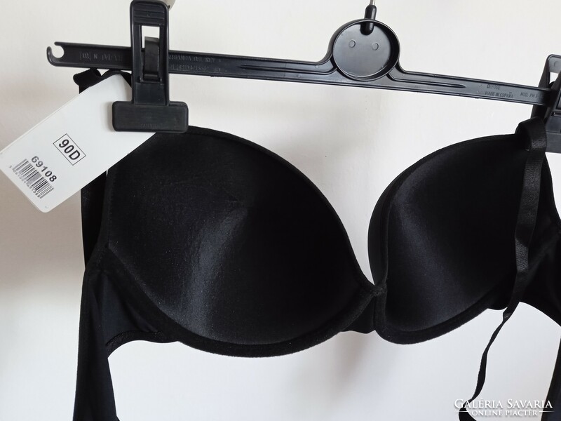 Black bra 90d