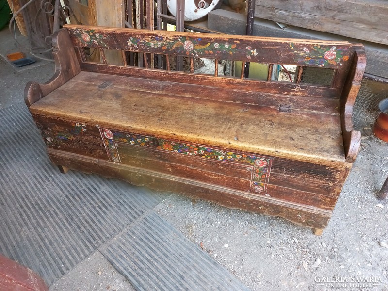 Painted chest bench
