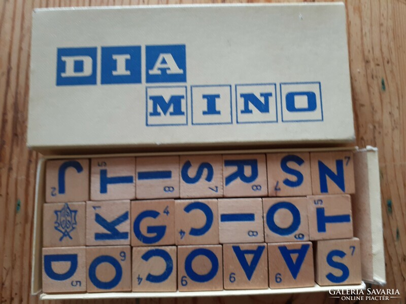 Dia mino is an old French game
