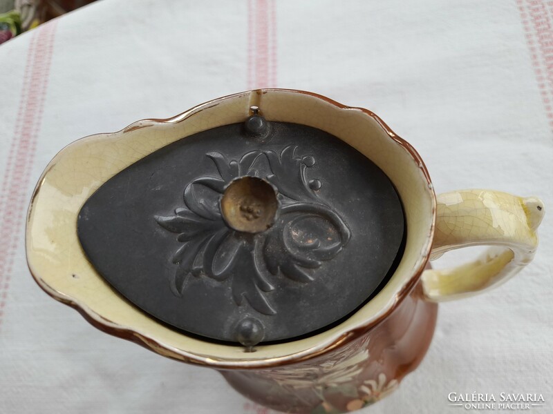Historicizing majolica jug with tin lid