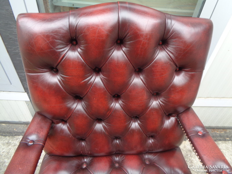 Chesterfield office swivel chair