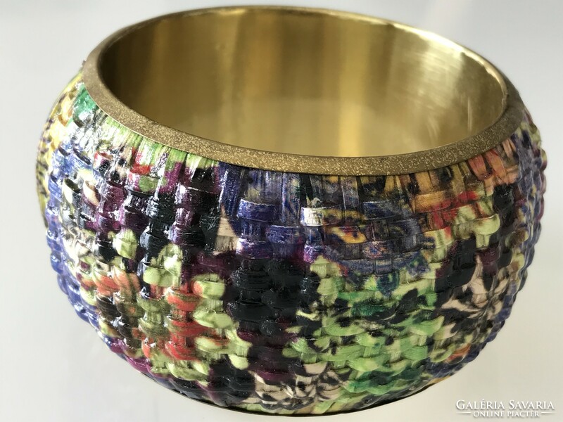 Fashionable bracelet with colored bamboo insert, 6.8 cm inner diameter