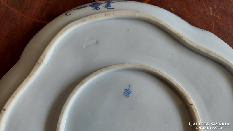 Antique bowl with cubash pattern from Herend
