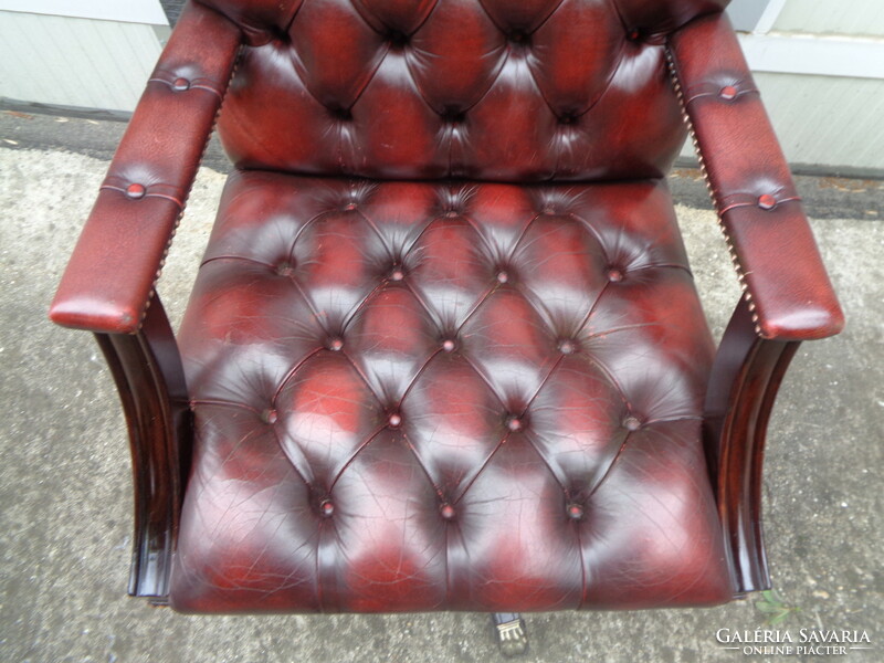 Chesterfield office swivel chair