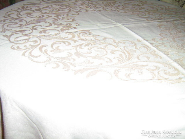 Beautiful vintage peach pink baroque leaf pattern damask tablecloth