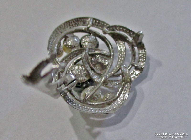 Beautiful silver scarf clasp brooch