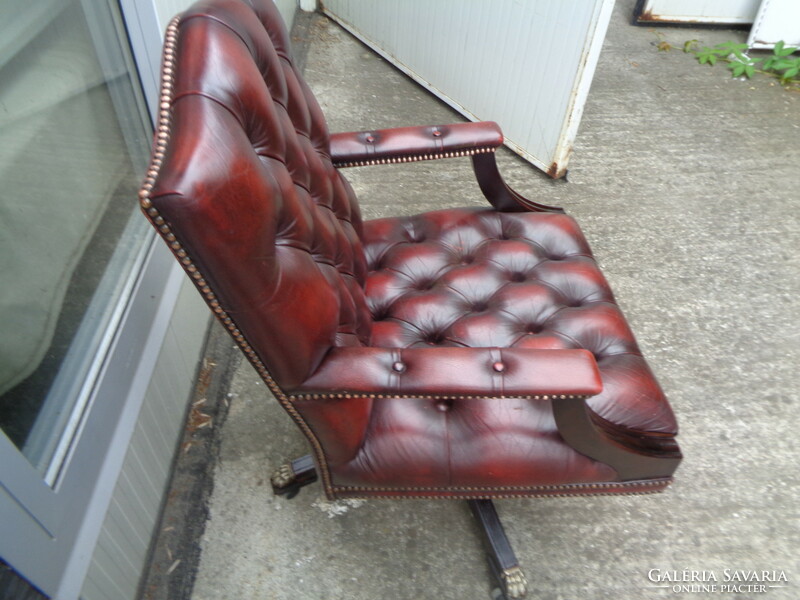 Chesterfield office swivel chair