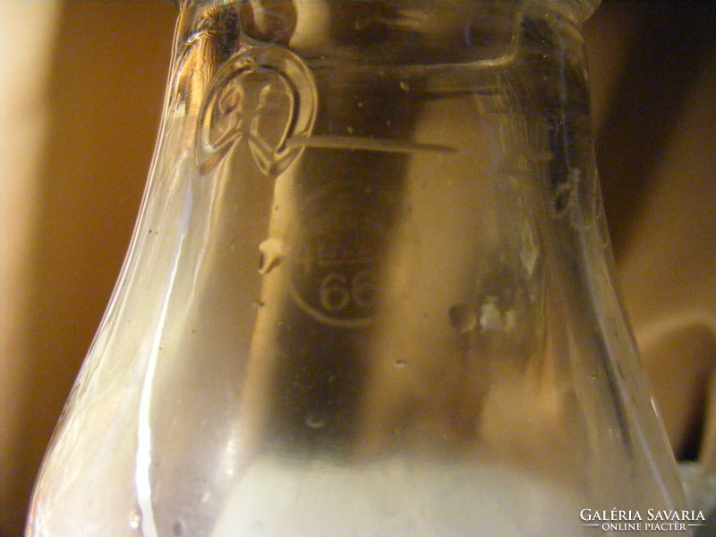 2 db régi koronás hitelesített tejesüveg