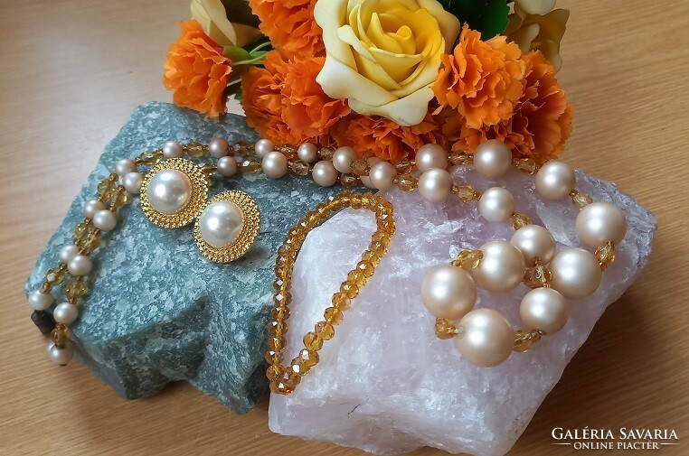 Jewelry fair! 57. Set - romantic necklace, bracelet, earrings made of lots of pearls