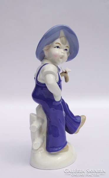 Német porcelán figura GDR Lippelsdorf Hilla Peyk vándor kisfiú