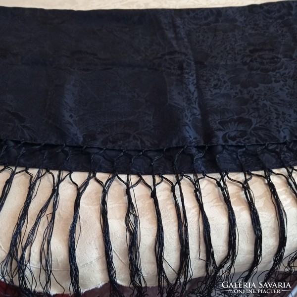 Italian silk scarf/tablecloth, 68 x 68 cm + 20 cm fringe