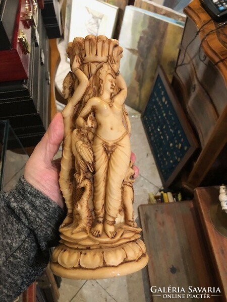 Herringbone vase, 26 cm high, an antique rarity from the Far East.