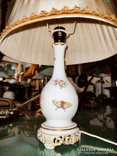 Sérülésmentes, 56 cm Herendi Viktória mintás asztali lámpa, az eredeti selyem ernyővel