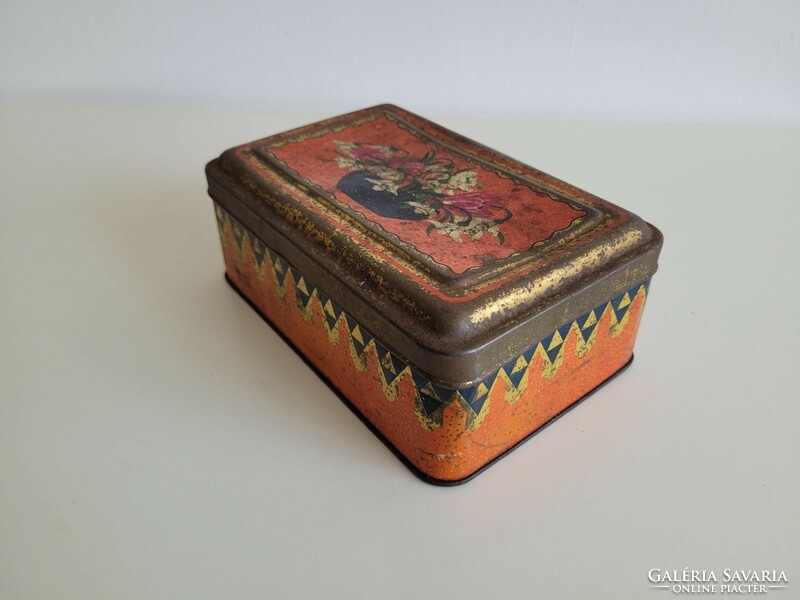 Old metal box with snow flower pattern St. Stephen chicory coffee supplement vintage box