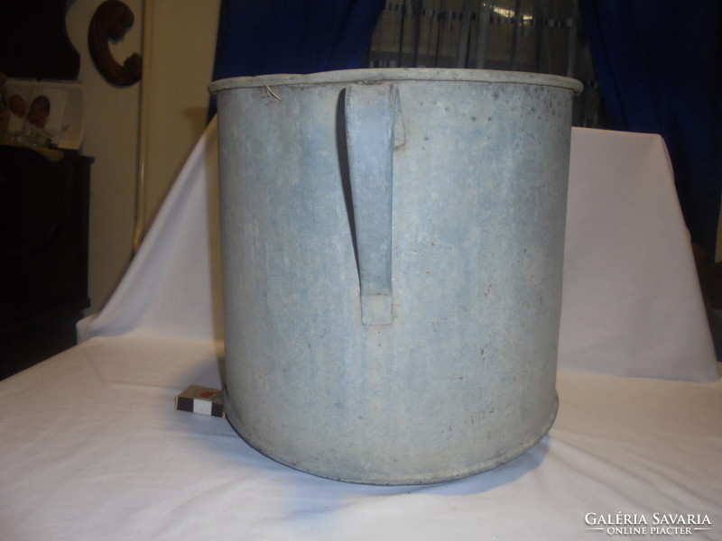 Old tin or galvanized sheet pot - large size