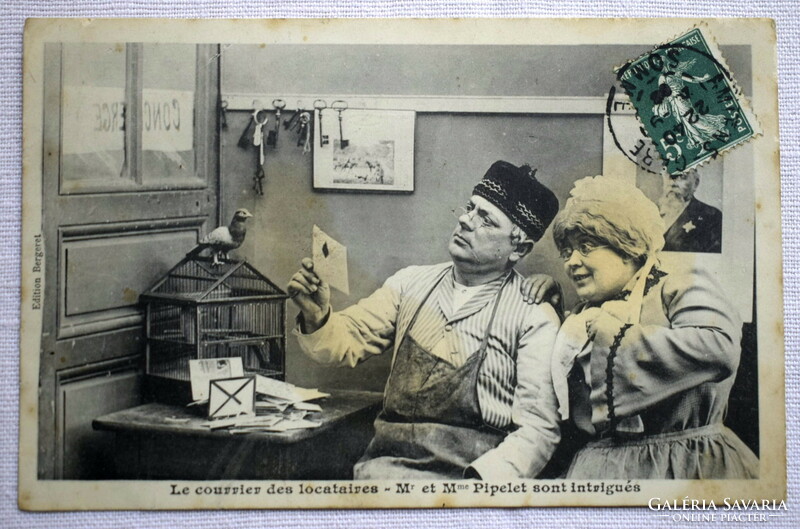 Antik humoros fotó képeslap bácsi néni levelek kalitka