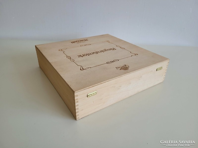 Vienna cake wooden box vienna marriott hotel advertising wooden box
