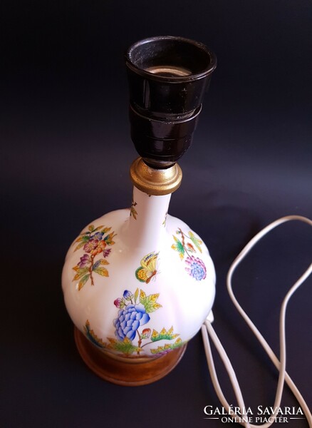 Large lamp with Victoria pattern from Herend. 42 Cm.