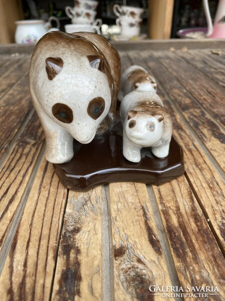 Porcelán panda család
