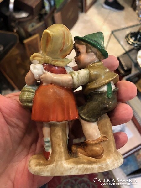 Bertram porcelain boy and girl from the 1910s, 12 cm.