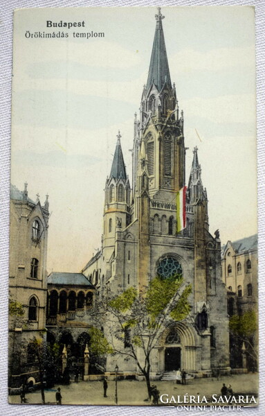 Antik  litho képeslap Budapest Örökimádás templom  magyar trikolor zászlóval  1910 körül