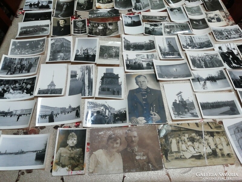 Katonai lapok és politikai fényképek 61 db