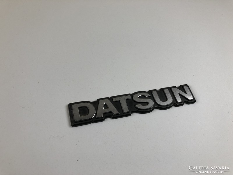 DATSUN Felirat 1980-as évek ,  Embléma Logo Eredeti Gyári Oldtimer Veterán jármű