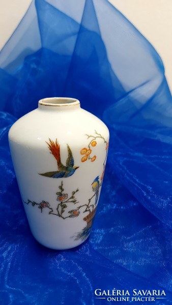 Porcelán papagáj díszítésű váza