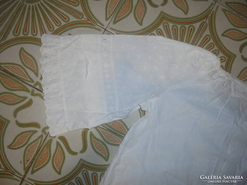 Vintage fehér madeirás női ing, blúz