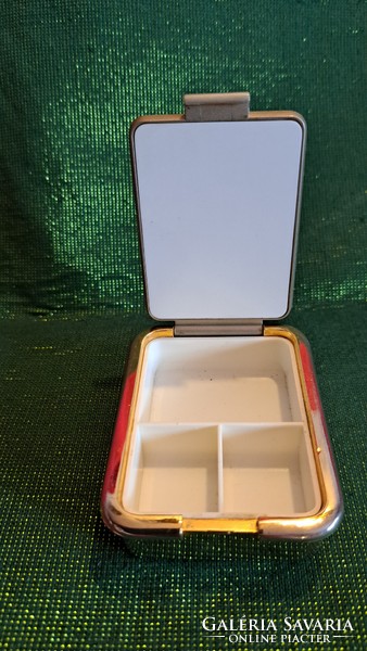 Pill box, gyógyszertartó doboz (M3833)