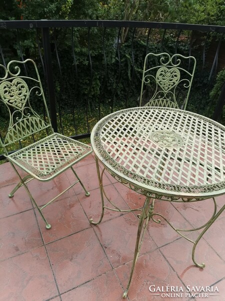 Kovácsoltvas kerti garnitúra - (1 db asztal + 2 db szék)