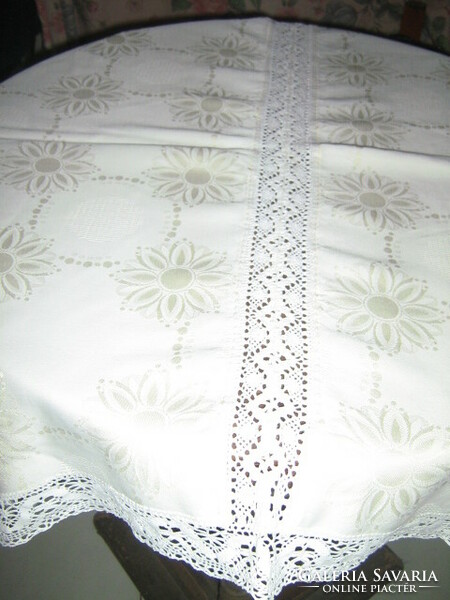 Beautiful butter yellow lace insert flower and Toledo pattern damask tablecloth