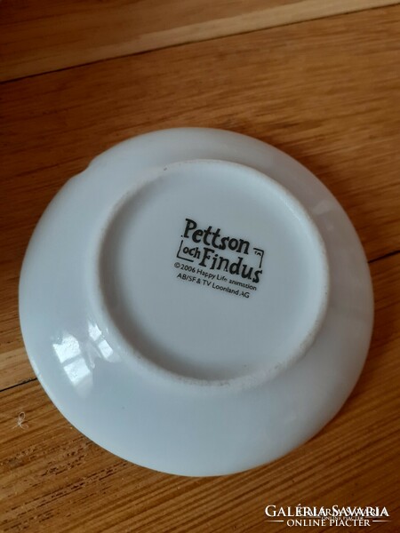 Pettson és Findusz porcelán játék tányér baba konyhába - lepattanás van