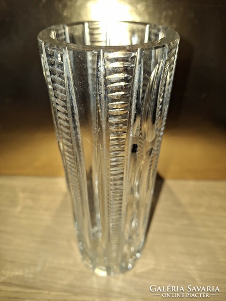 Csiszolt kristályüveg váza
