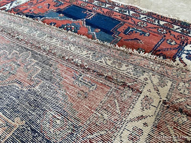 Antique Iranian Hamadan Persian carpet 195x118