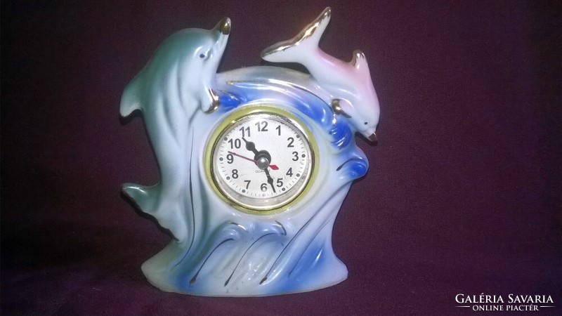 Retró , delfin díszítésű kerámia óra , polcdísz