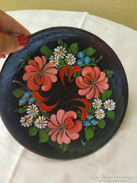 Black, pink, ceramic wall plate, wall decoration for sale!