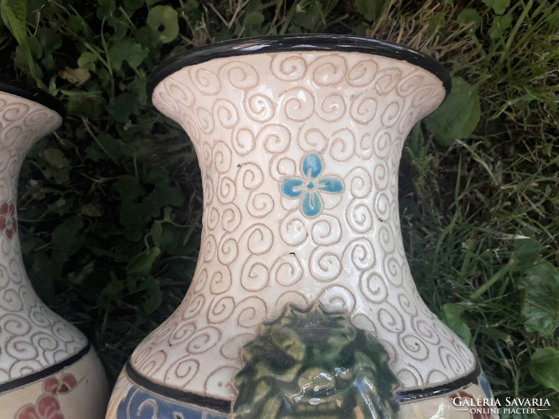 42 cm. Decorative vase / Vietnam.