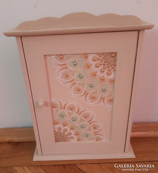 New! Beige key cabinet with mandala decoration, hand painted 27.5x21x6cm
