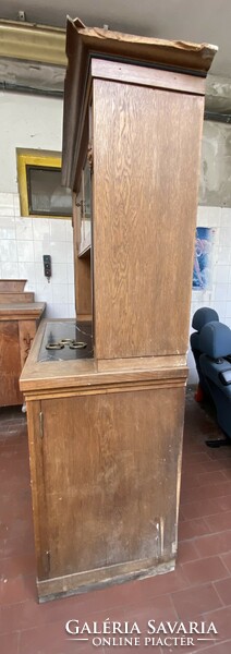Sideboard with mirror and marble top to be renovated