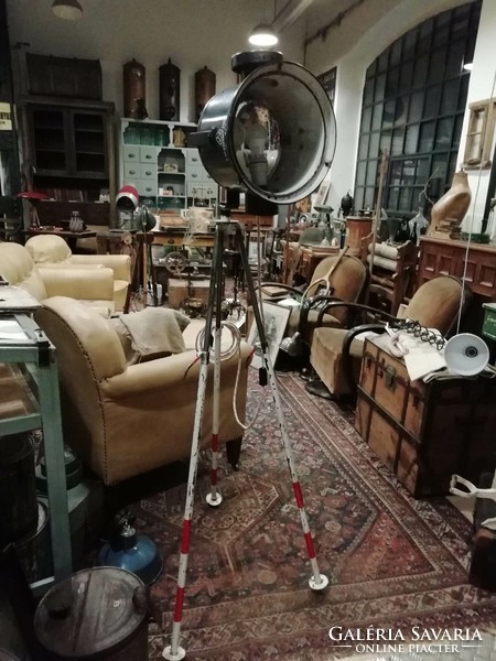 Industrial style reflector, on a three-legged stand, custom-made loft lamp, working refurbished