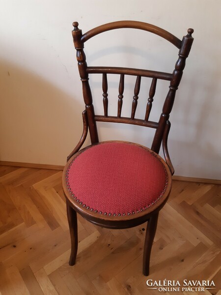 Thonet szék (pálcikás-kárpitozott)