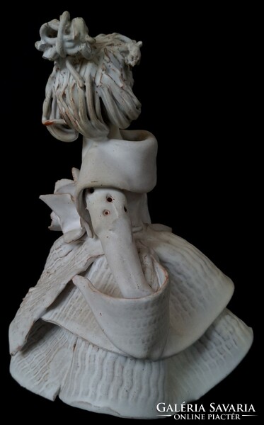 Dt/261 - éva orsolya kovács ceramicist - singing girl