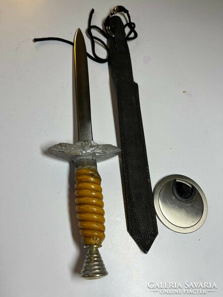 Old dagger with eagle pattern