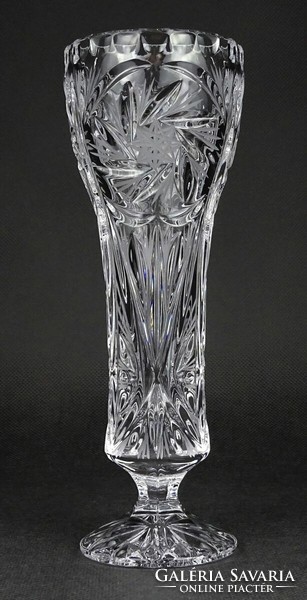 1N166 Csiszoltüveg talpas kristály váza 20.5 cm