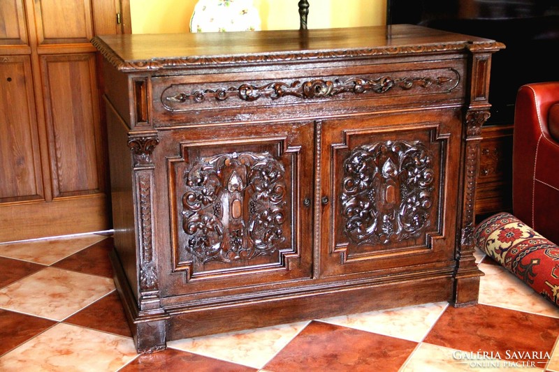 Renaissance large chest of drawers, sideboard 135 cm