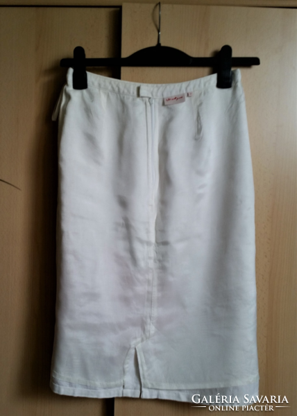 White summer lined linen skirt in size s