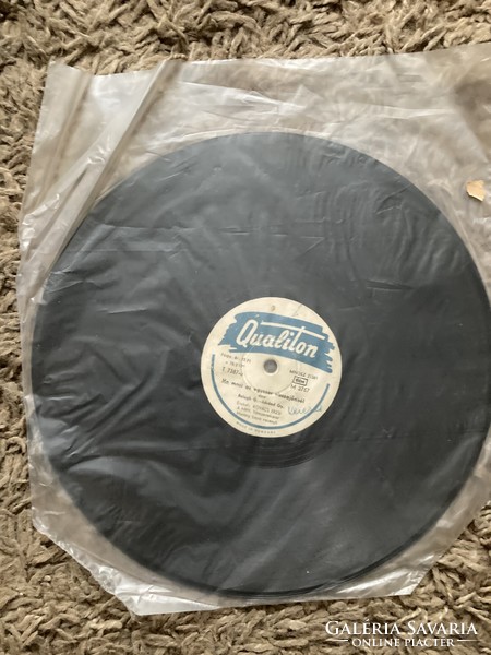 5 gramophone records, scratch-free
