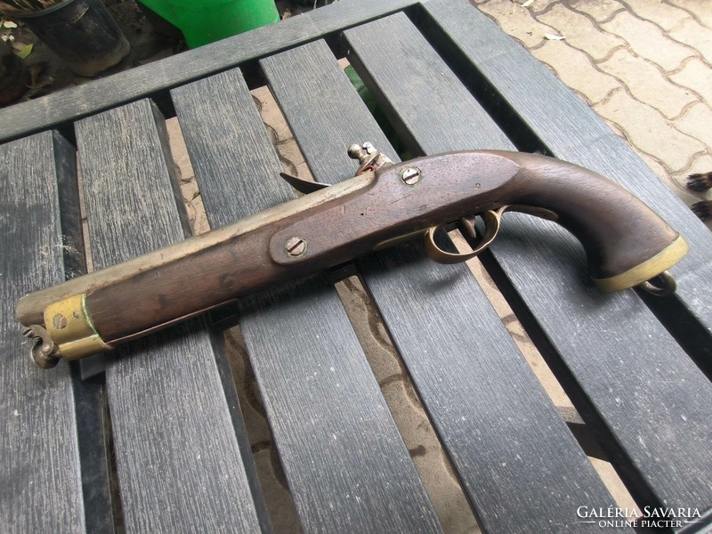 English cavalry flintlock pistol